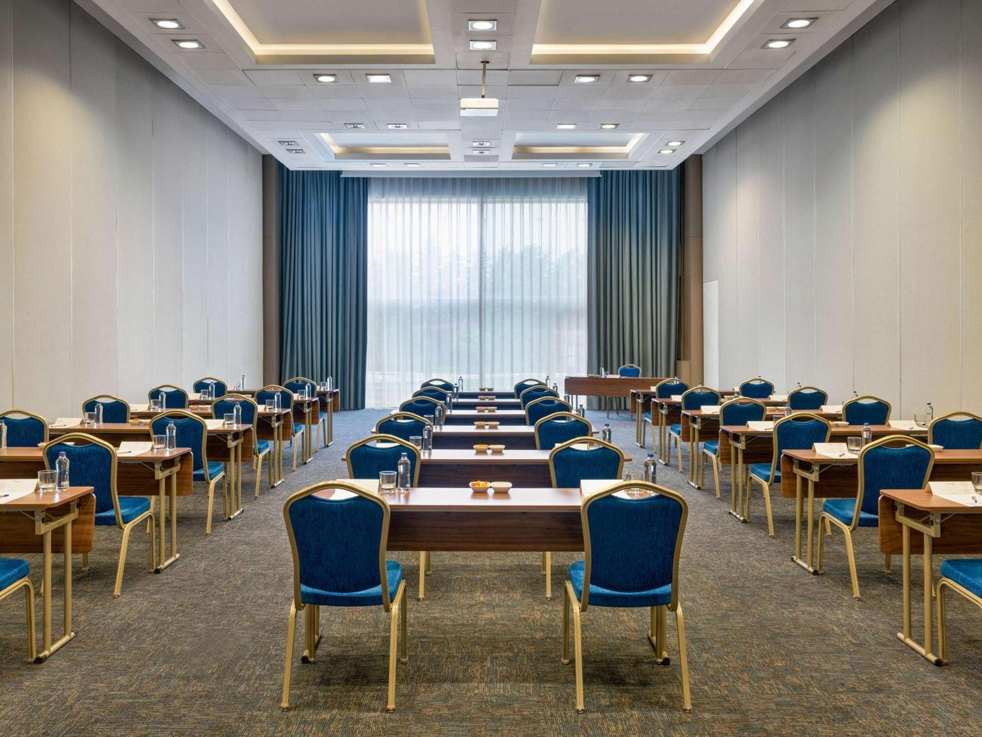 Novotel Газиантеп Экстерьер фото